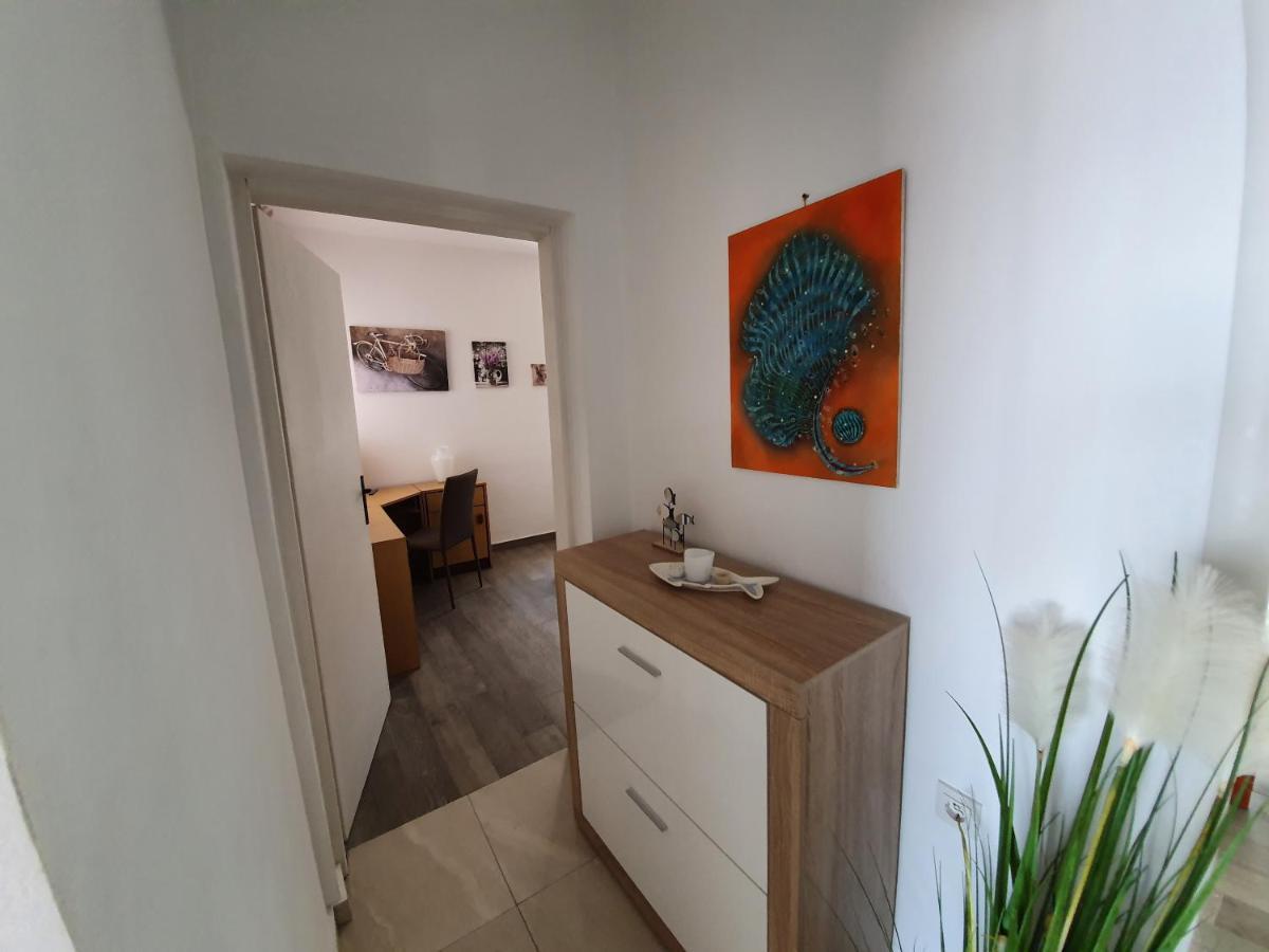Apartments Dora فانتاسيسي المظهر الخارجي الصورة