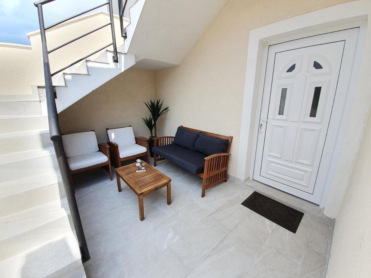 Apartments Dora فانتاسيسي المظهر الخارجي الصورة