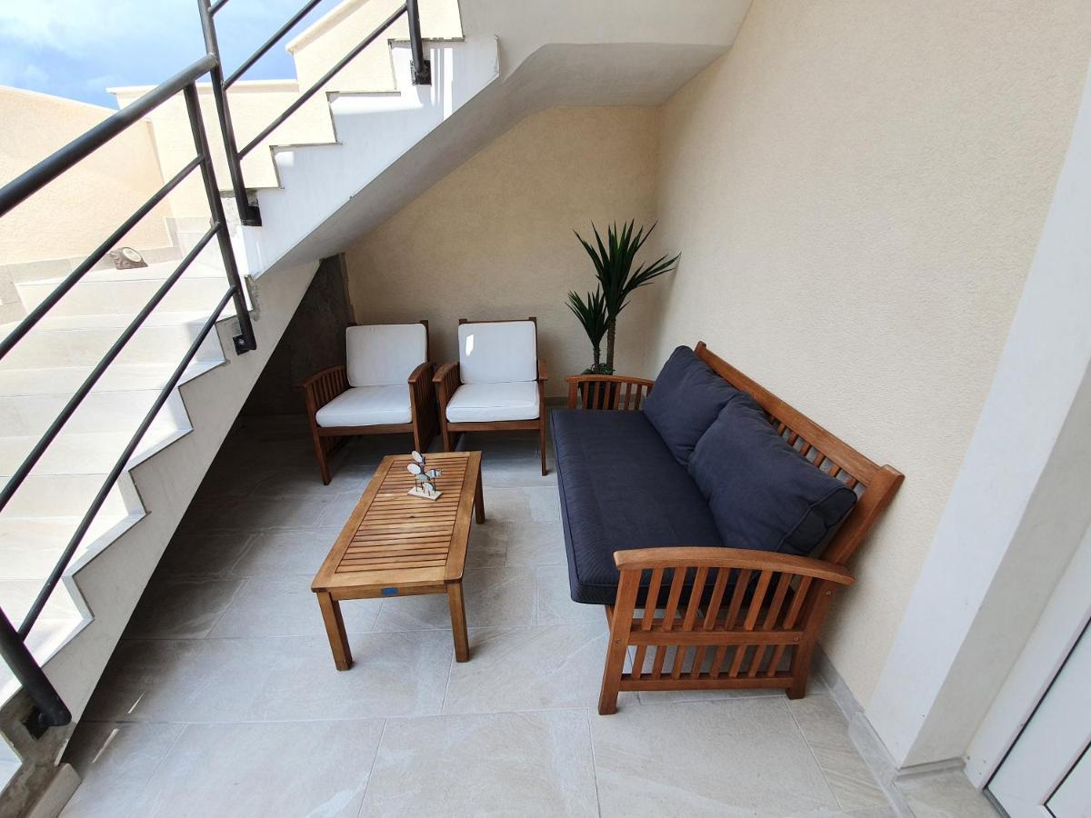 Apartments Dora فانتاسيسي المظهر الخارجي الصورة