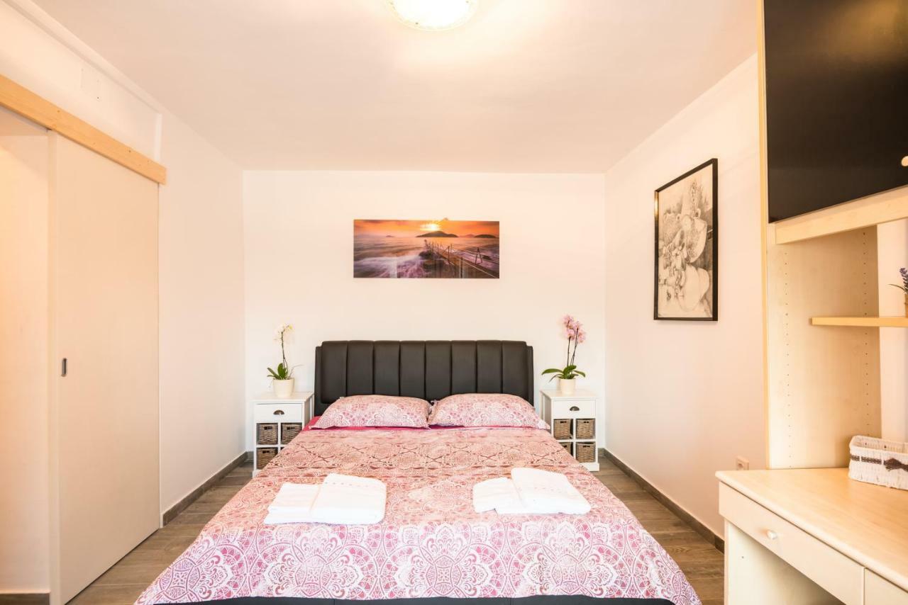 Apartments Dora فانتاسيسي المظهر الخارجي الصورة