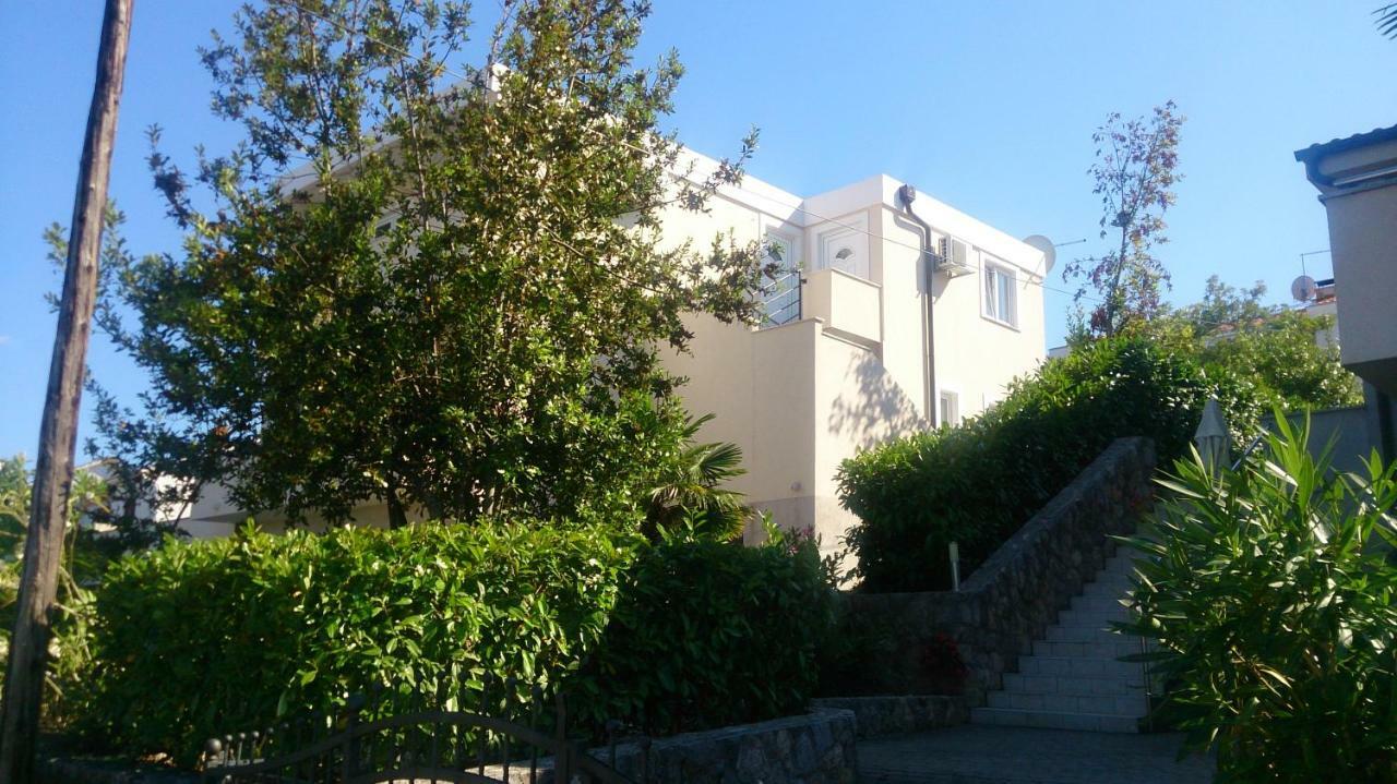 Apartments Dora فانتاسيسي المظهر الخارجي الصورة
